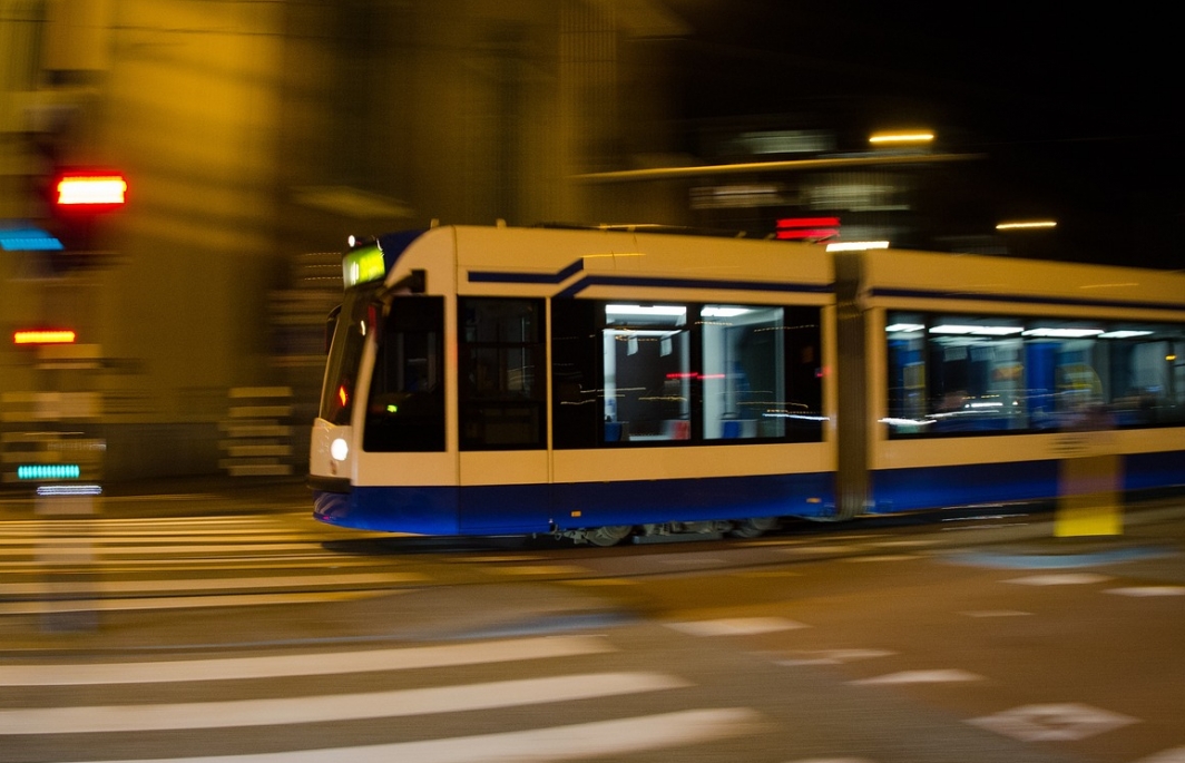 Mężczyźni oskarżeni o wypchnięcie niepełnosprawnego z tramwaju w Rudzie Śląskiej zostali aresztowani