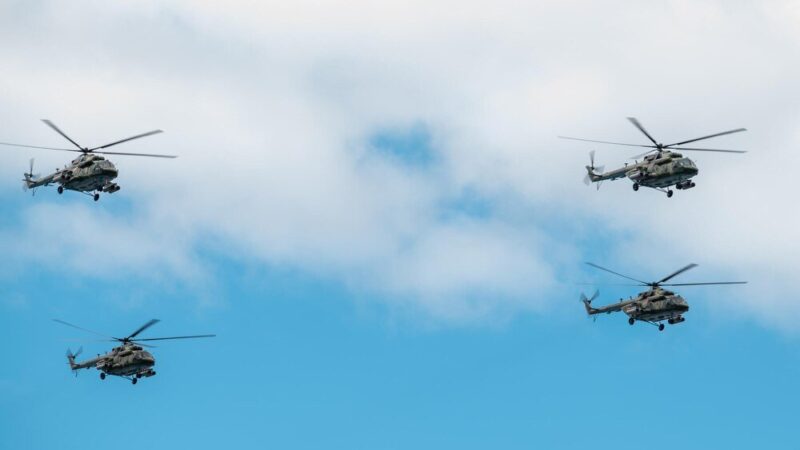 Śmigłowce wielozadaniowe Mi-8 i Mi-17 w służbie wojskowej