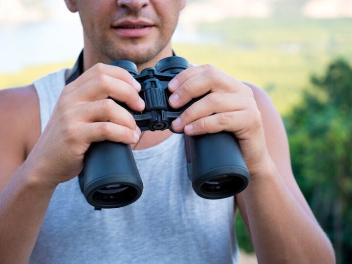 Jak wybrać najlepszą lornetkę do obserwacji terenu
