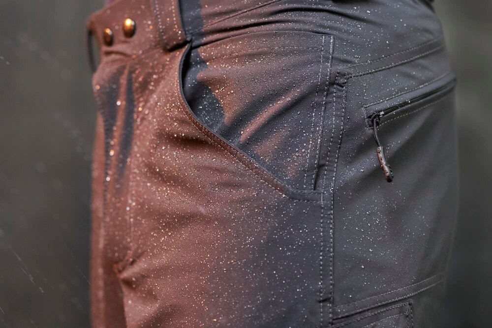 Spodnie wodoodporne dla służb mundurowych: jak wybrać najlepsze modele